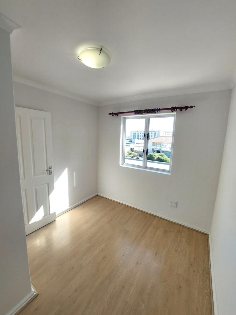 To Let 3 Bedroom Property for Rent in Muizenberg Western Cape